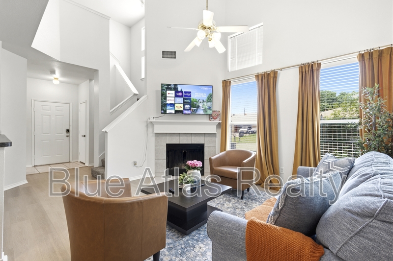 Arlington House: 1081 Enfilar Lane