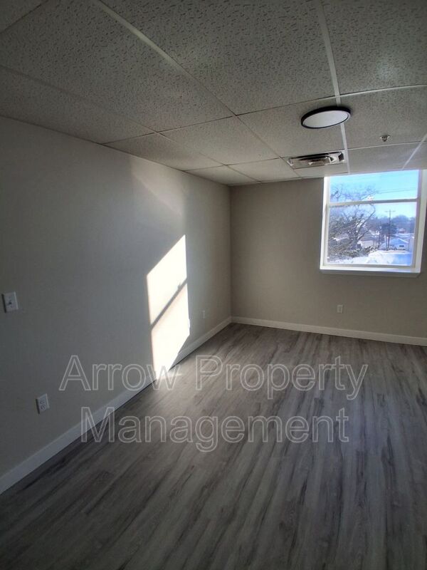 Clay Center House: 731 E Crawford-2A