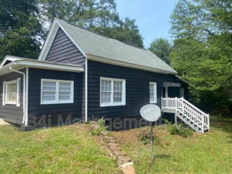 LaGrange House: 10 Sanford Avenue