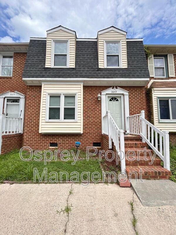 3-Bedroom Townhome with Spacious Backyard in the Heart of Chesapeake