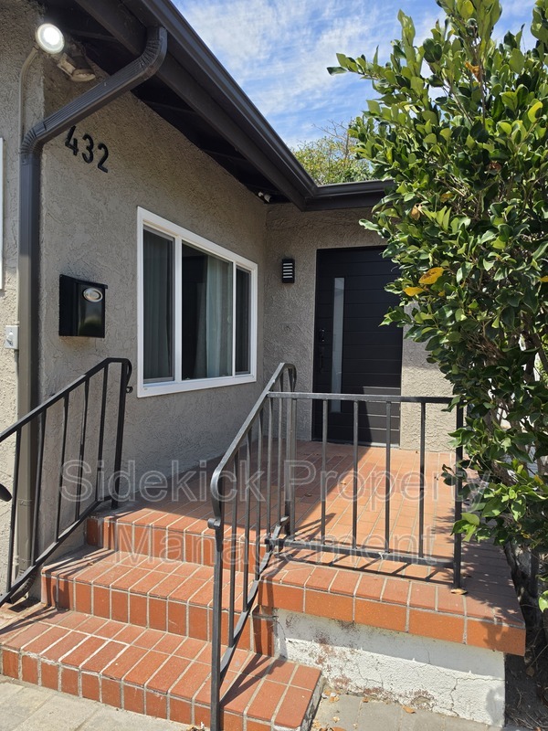 Glendale House: 432 W Garfield Ave