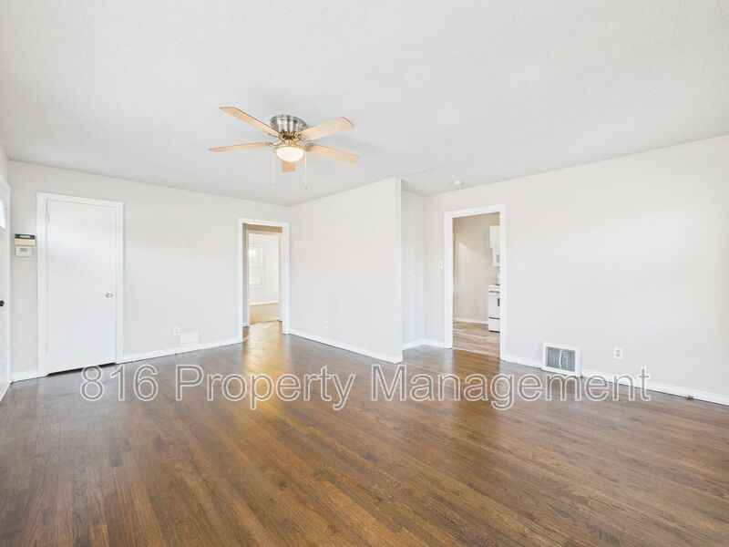 Kansas City House: 4036 Cleveland Ave