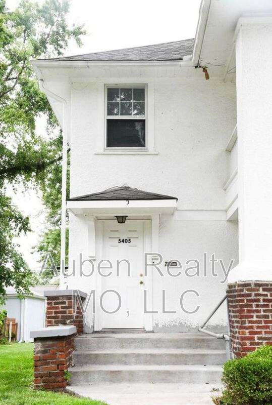 Kansas City House: 5405 Harrison St. 2F