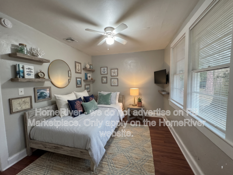 Jacksonville House: 1645 W 17th St