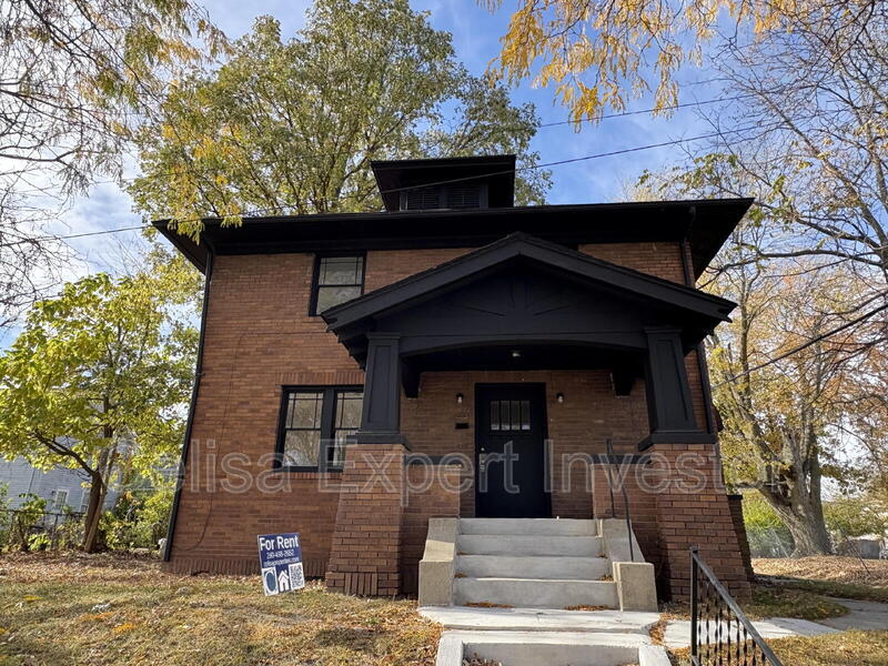 Fort Wayne House: 2602 Warsaw Street