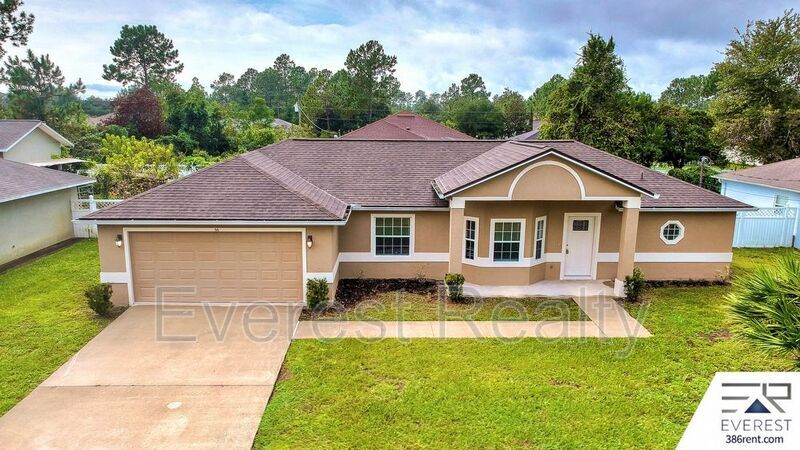 Palm Coast House: 66 Rockefeller Drive