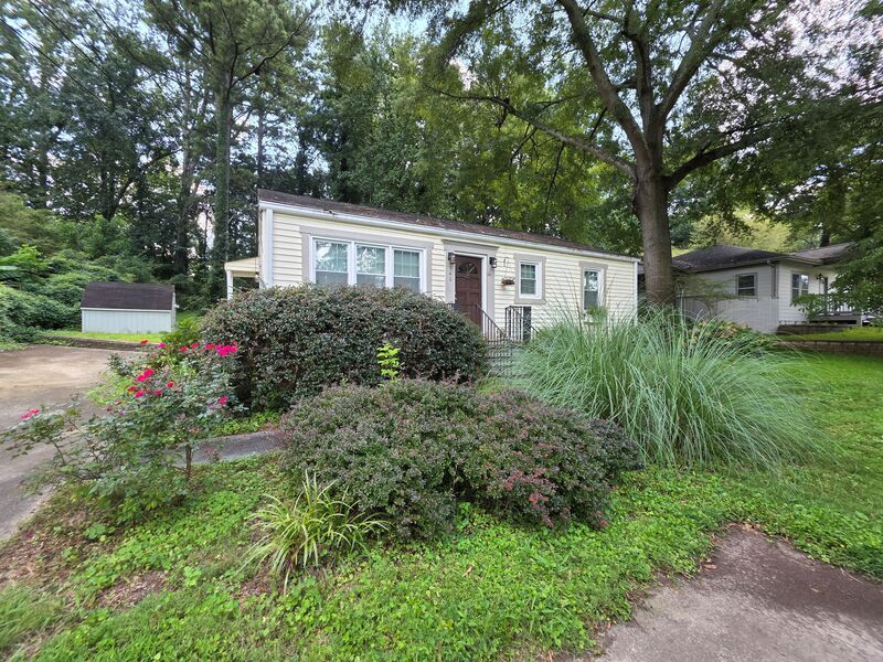 Smyrna House: 540 Church Road SE