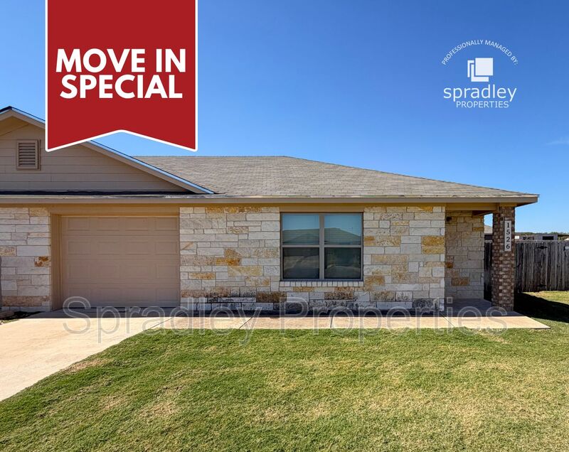 Belton Townhome: 1526 Chance Ct