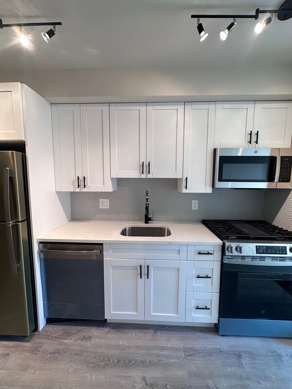 Washington House: 1526 2nd Street Southwest