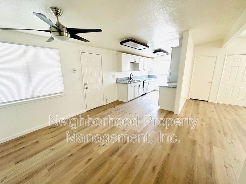 Fresno House: 1126 West Birch Avenue