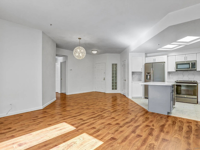 San Diego Condo: 655 Columbia St