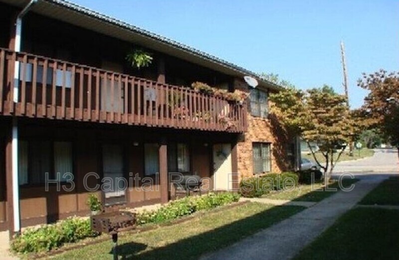 Belleville Condo: 2407 Frank Scott Pkwy W