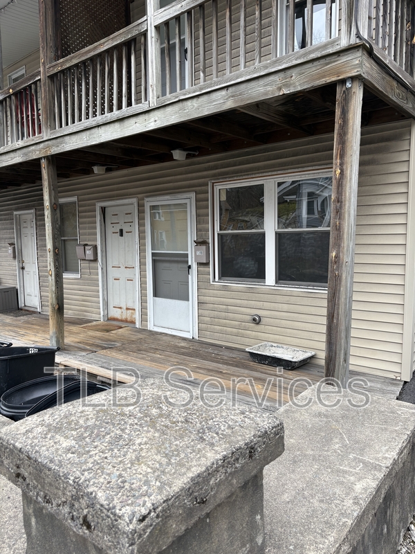 Dunmore Condo: 139 Sand Street - 2