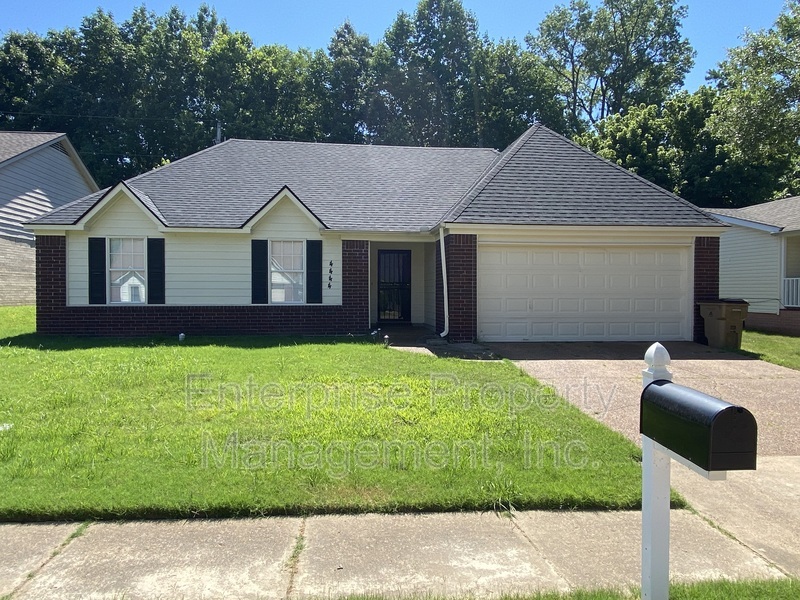 Memphis House: 4444 Longtree Cove