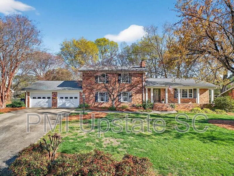 Taylors House: 7 Tara Avenue