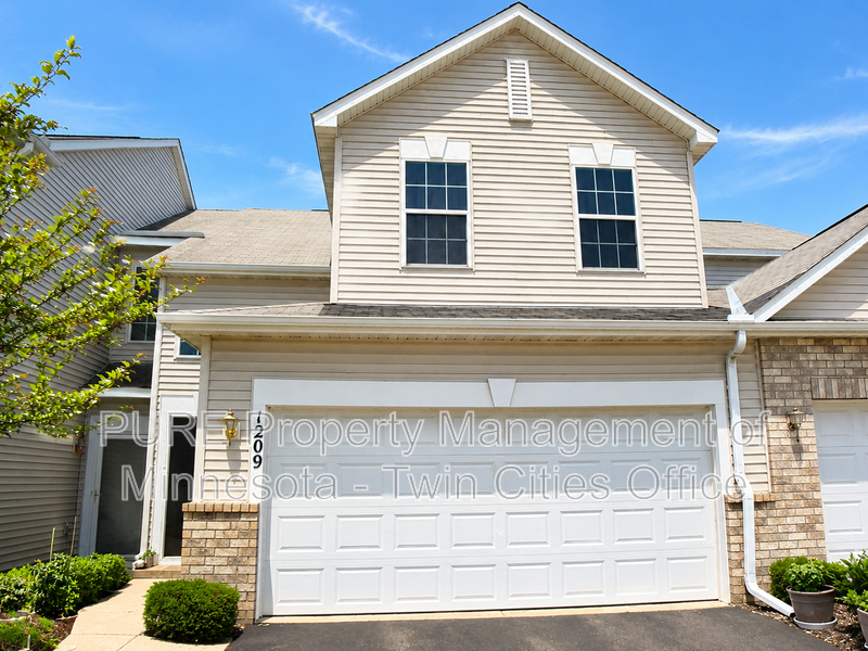 Stillwater Townhome: 1209 Timber Way