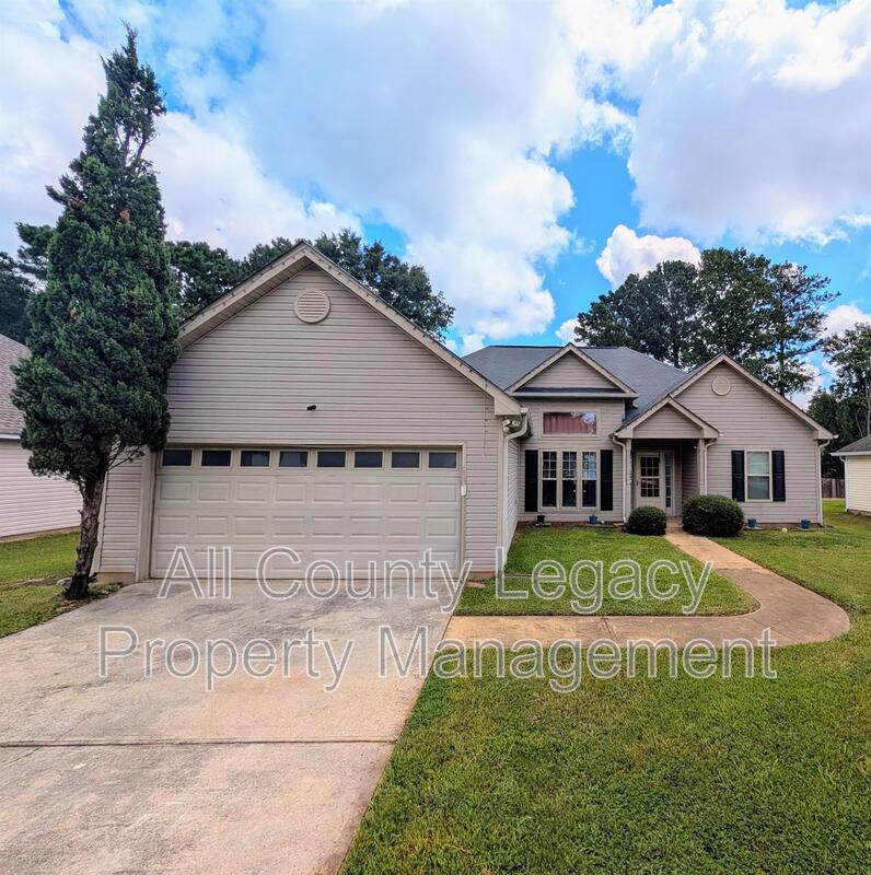 Loganville House: 3648 Range Way