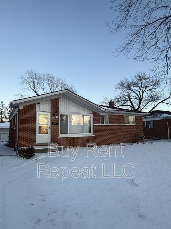 Warren House: 23344 Panama Ave.