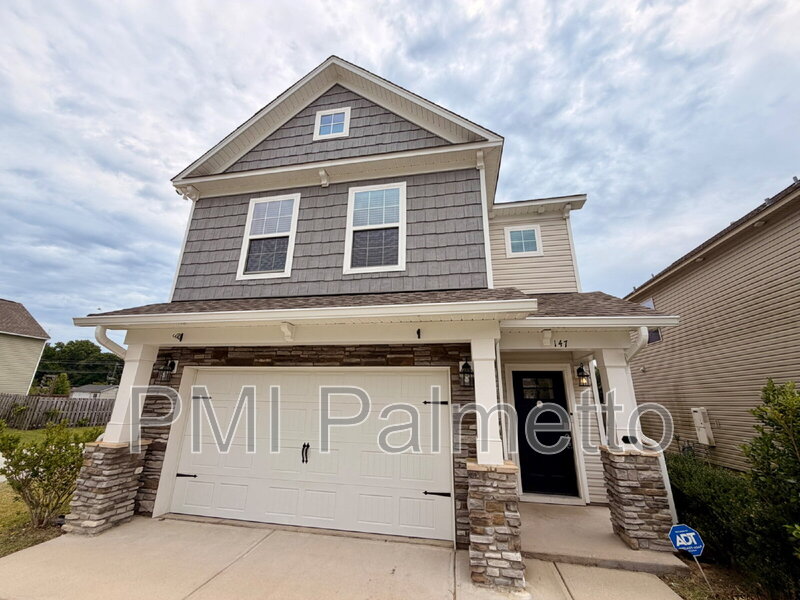 West Columbia House: 147 Saint George Road