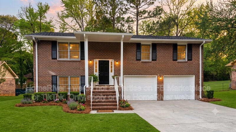 Stone Mountain House: 1657 Devon Ct