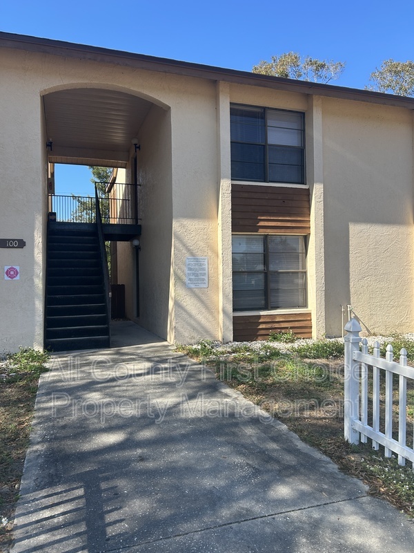 Largo Condo: 800 Trotter Rd Unit
