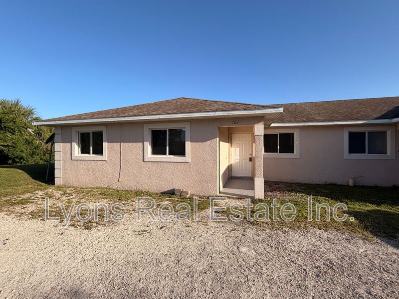 Lehigh Acres Condo: 764 Gallo Ave S.