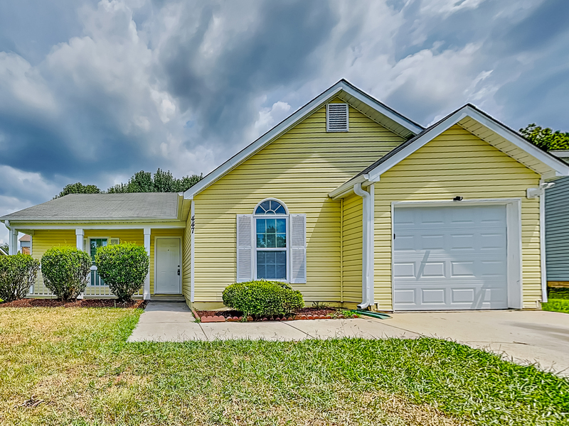 Riverdale House: 447 Bald Eagle Way