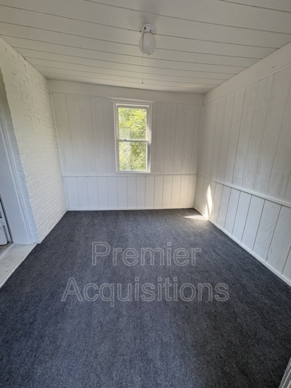 Alton Condo: 609 Mather St