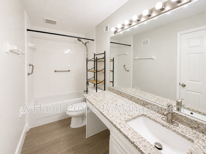 Davenport Condo: 1334 Washington Palm Loop