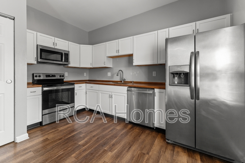 Indianapolis House: 118 N State Ave, Unit B