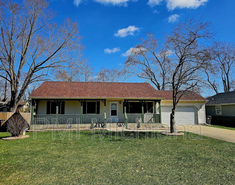 Mishawaka House: 56430 Hoosier Avenue