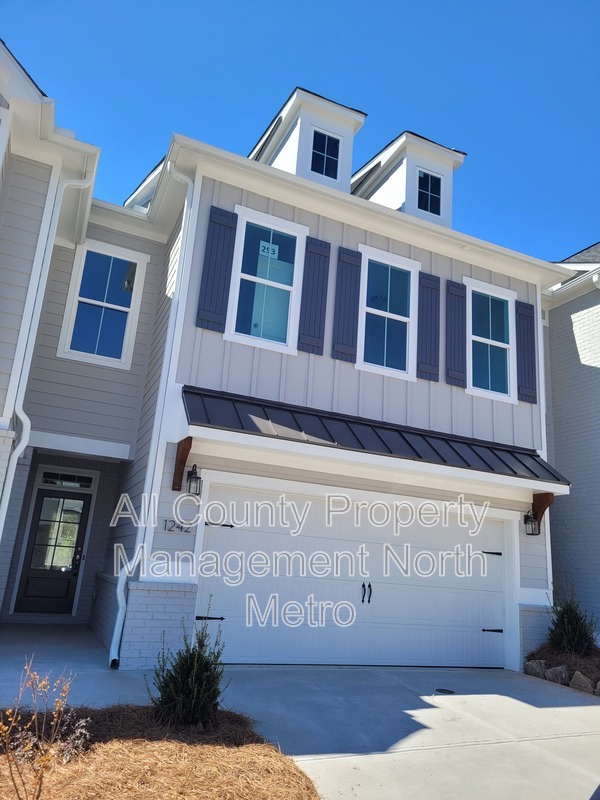 Cumming Townhome: 1242 Willowcrest Way