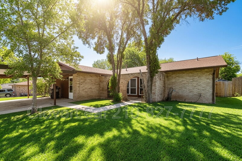San Antonio House: 1031 Ericson St