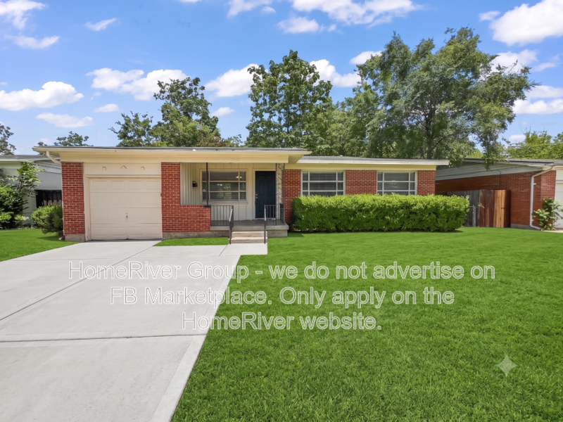 Dallas House: 3203 Gus Thomasson Rd