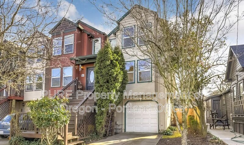 Portland House: 310 NE Morris St