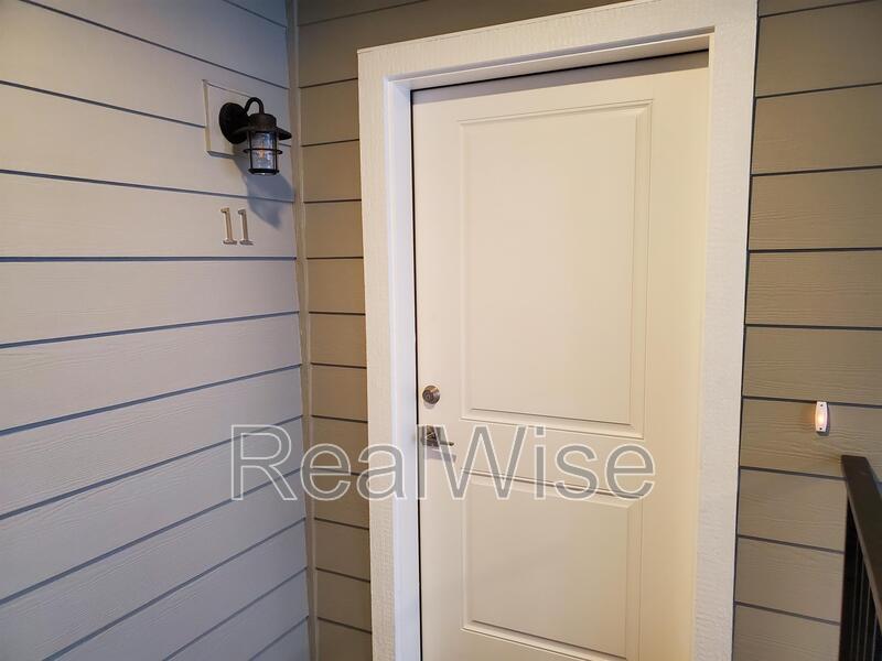 Phoenix Condo: 228 Cheryl Ln