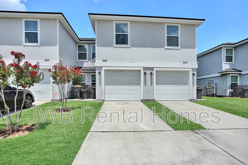 Jacksonville Townhome: 8421 McGirts Village Ln