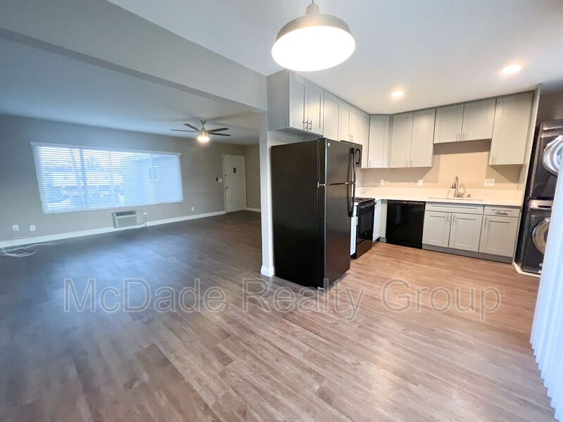Request a Viewing for 1024 Leslie Rd, Unit D Tenant Turner