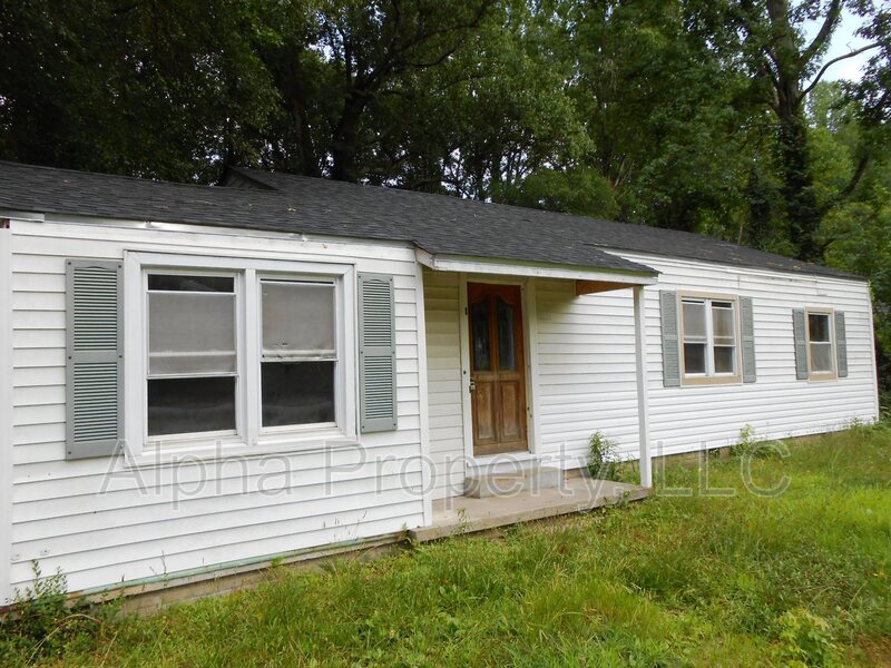 Greenville House: 31 Foxhall Rd