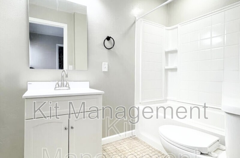 Toledo Condo: 2248 Broadway - Upper Unit