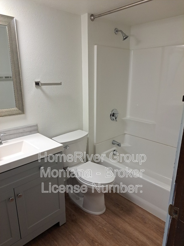 Missoula House: 707 SW Higgins Ave