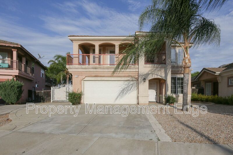 Murrieta House: 37783 Sweet Magnolia Way