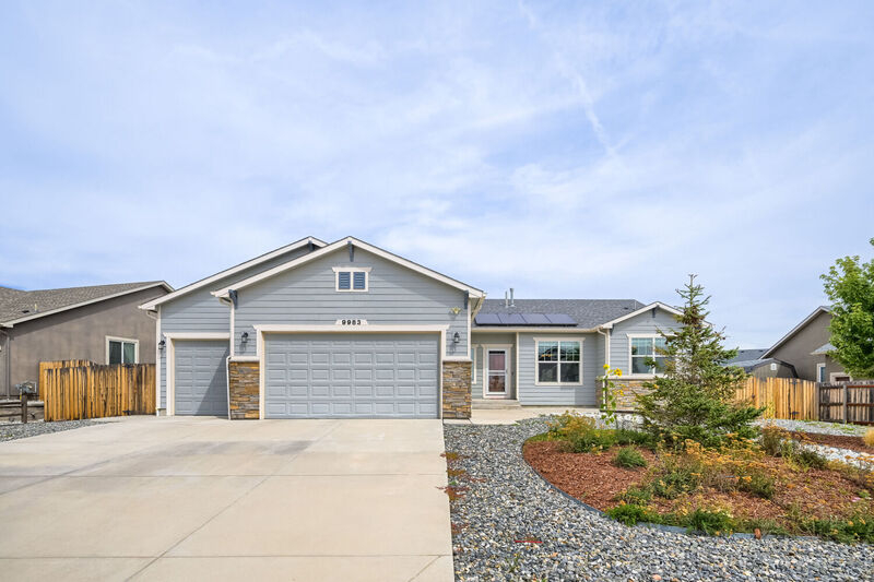 Peyton House: 9983 Henman Terrace