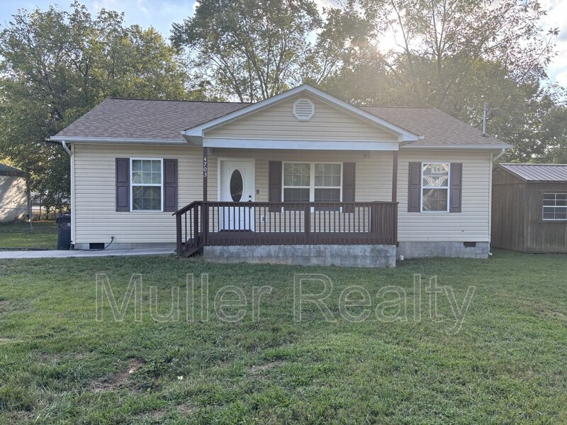 Knoxville House: 4703 High School Rd