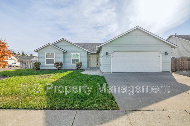 Kennewick Townhome: 1701 W 30th Ave.