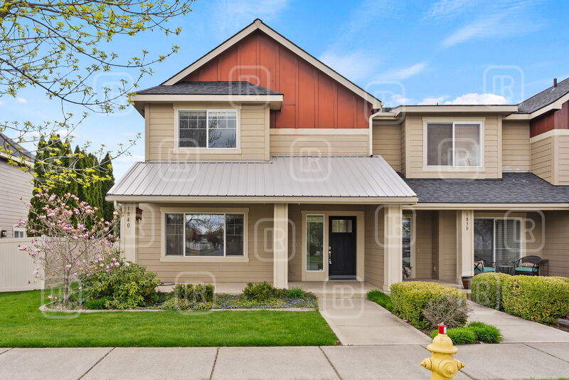 Liberty Lake House: 1840 North Willamette Road