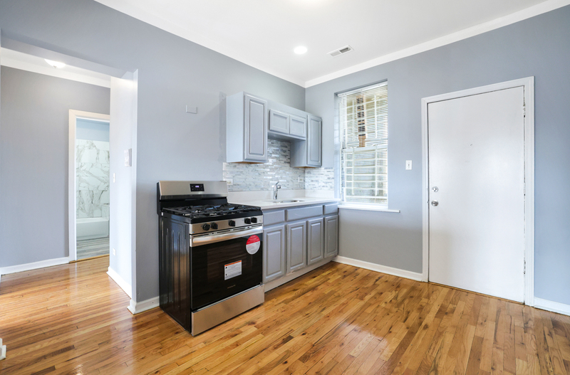 Chicago House: 7255 South Calumet Avenue - 356 E 73rd, #2