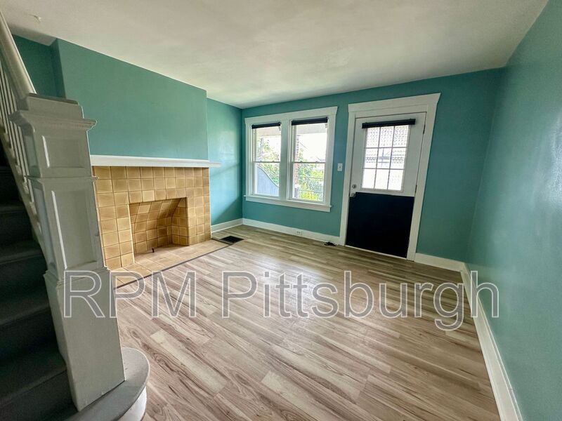 Pittsburgh House: 929 Clarissa St