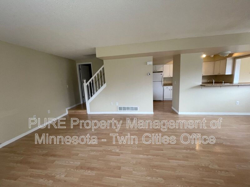 Apple Valley Townhome: 15825 Granada Ave