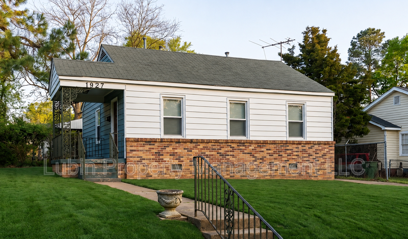 Memphis House: 1927 Glory Cir